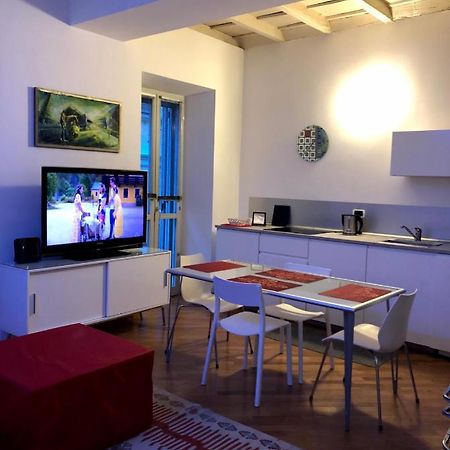 Emma Home Adiacente Alla Piazza Ducale Виджевано Экстерьер фото